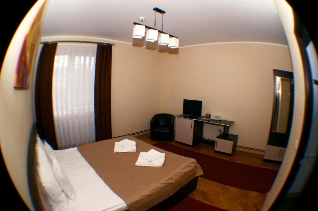 Vila Parc Cluj Napoca Bagian luar foto